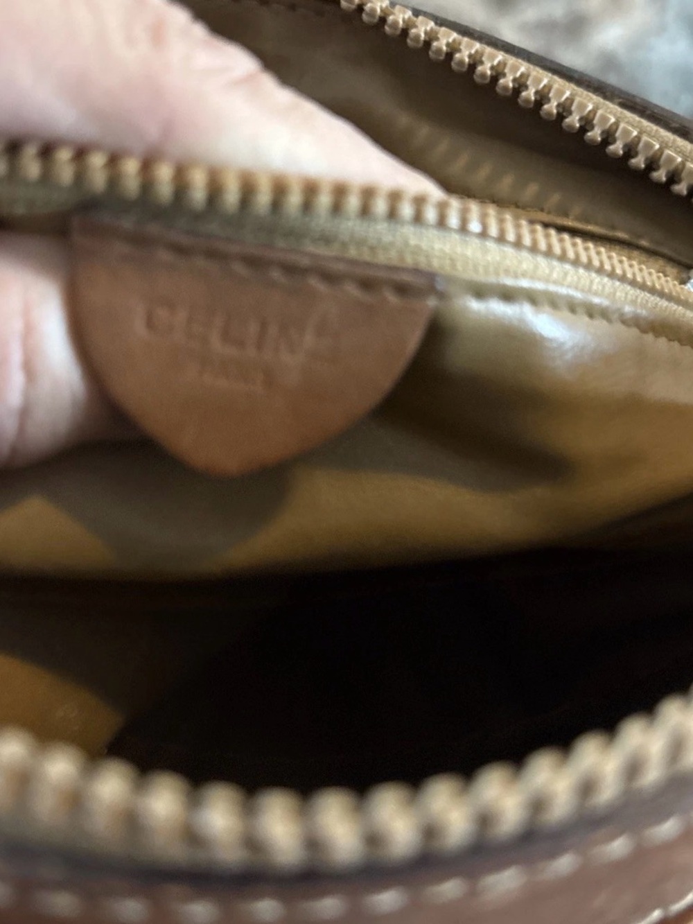 Small VTG Celine Triomphe Pattern Crossbody/shoulder PVC & Leather Luxury Bag - Picture 9 of 16